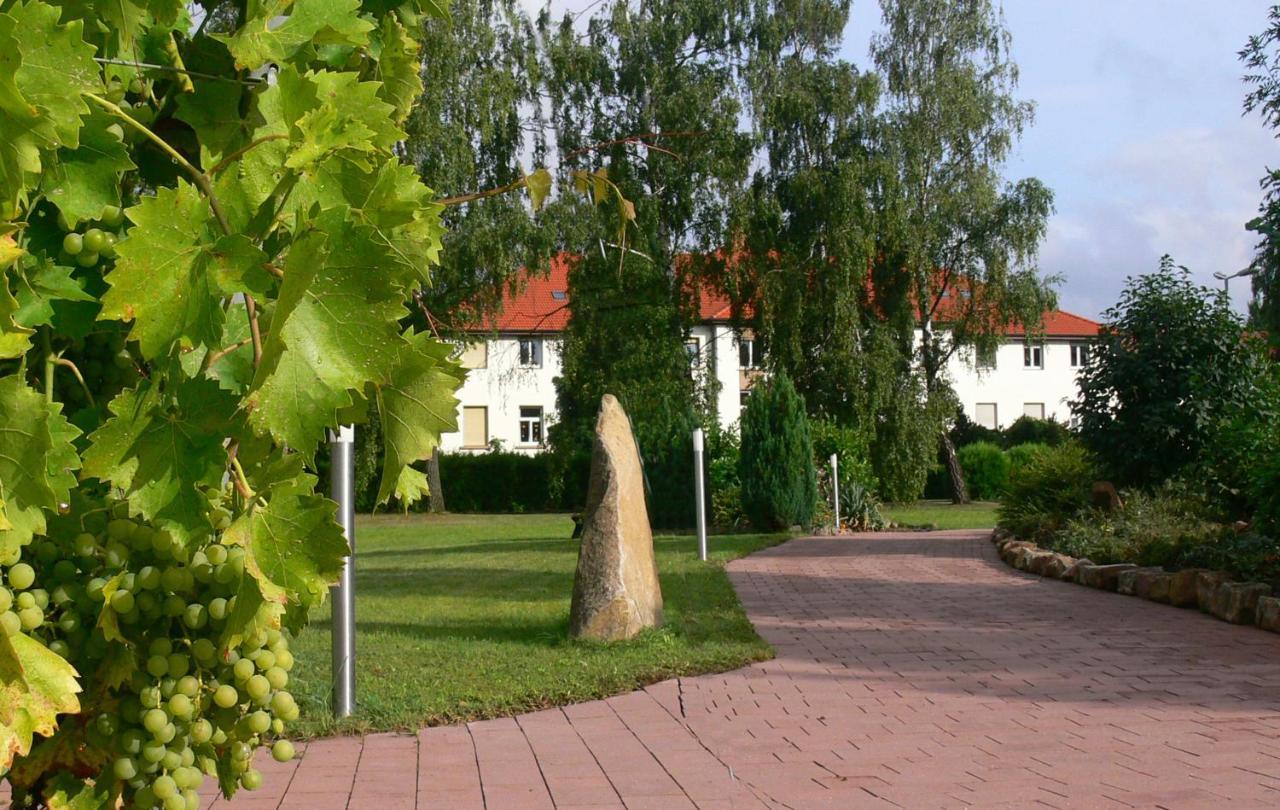 Christliche Gaestehaeuser Weinstrasse Neustadt an der Weinstraße Exterior foto
