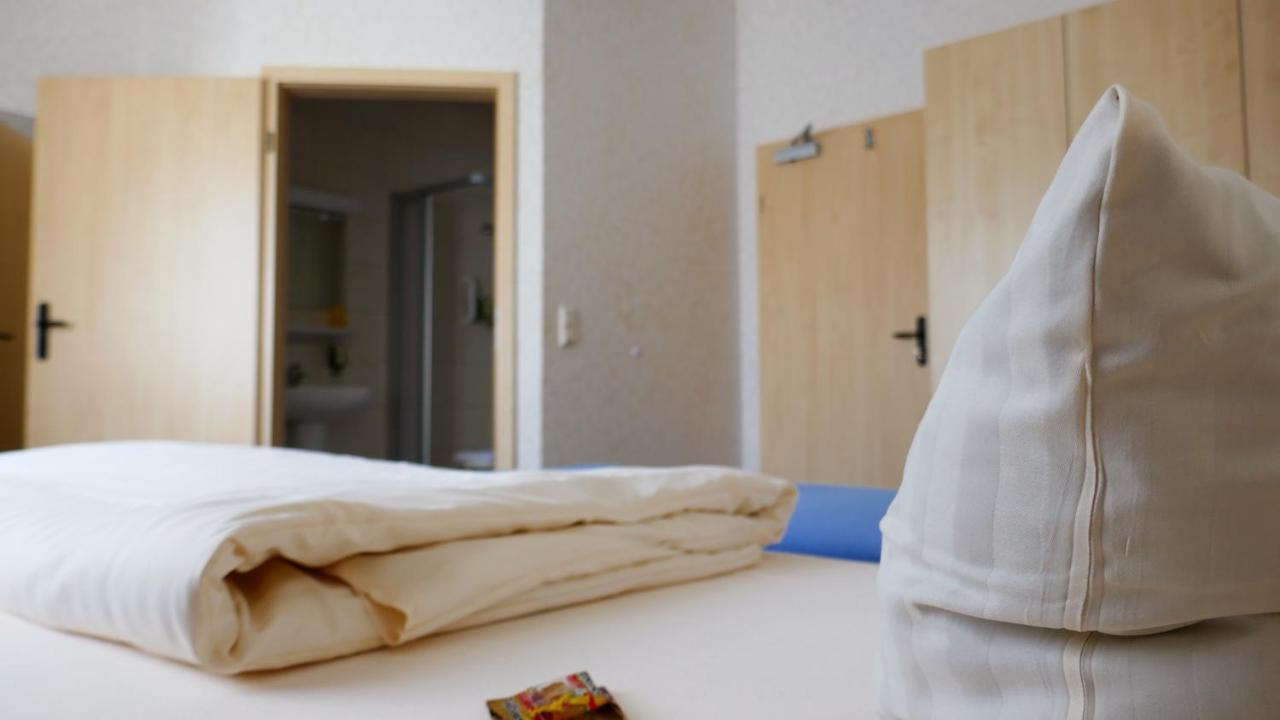 Christliche Gaestehaeuser Weinstrasse Neustadt an der Weinstraße Exterior foto